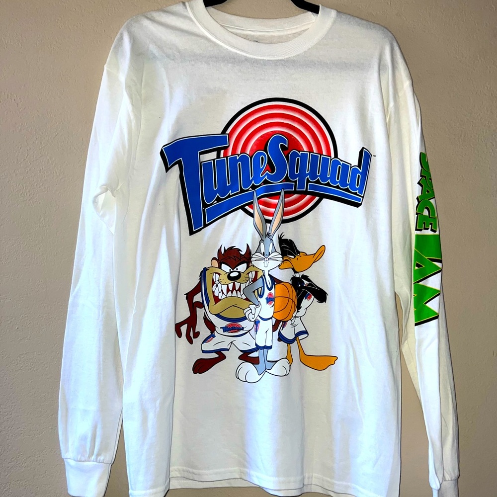 Size Medium, Space Jam long sleeve shirt, white with graphics
